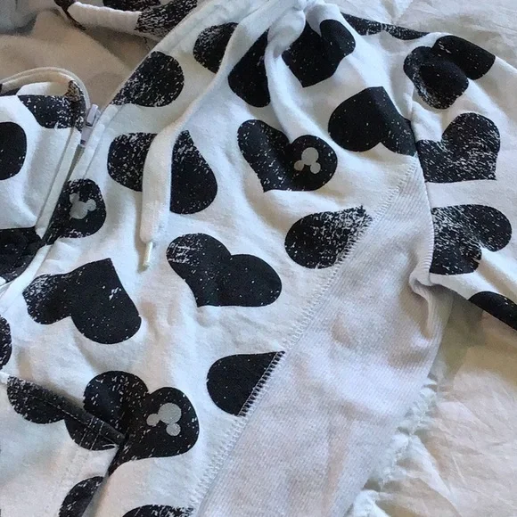 Mickey Mouse Heart Hoodie Jacket size L juniors (11/13) Disney full zip - Picture 3 of 3